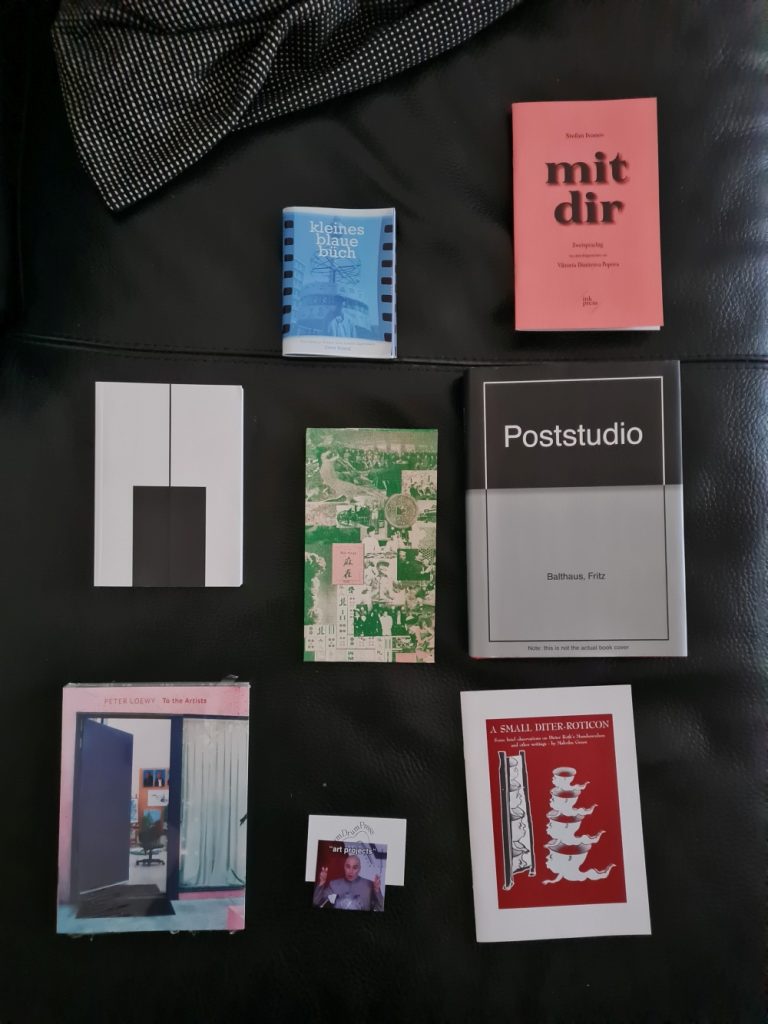 wir lieben es, bücher nach einer angenehmen messe mit sympathischen publishern zu tauschen. das ist die ausbeute der vergangenen volumes in zürich.