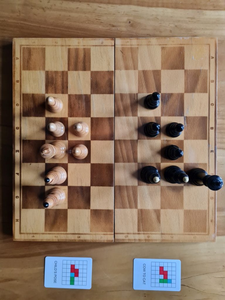 TetrisYoga™ use case with chess board and figures